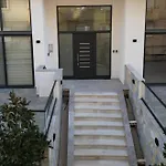 Appartement Of The Saints Sarandë